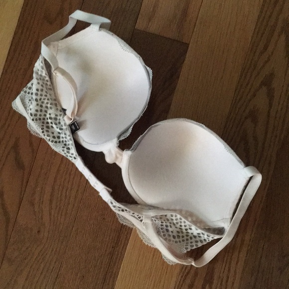 NWOT VS Lace Push-up Bra sz36C - Picture 2 of 4